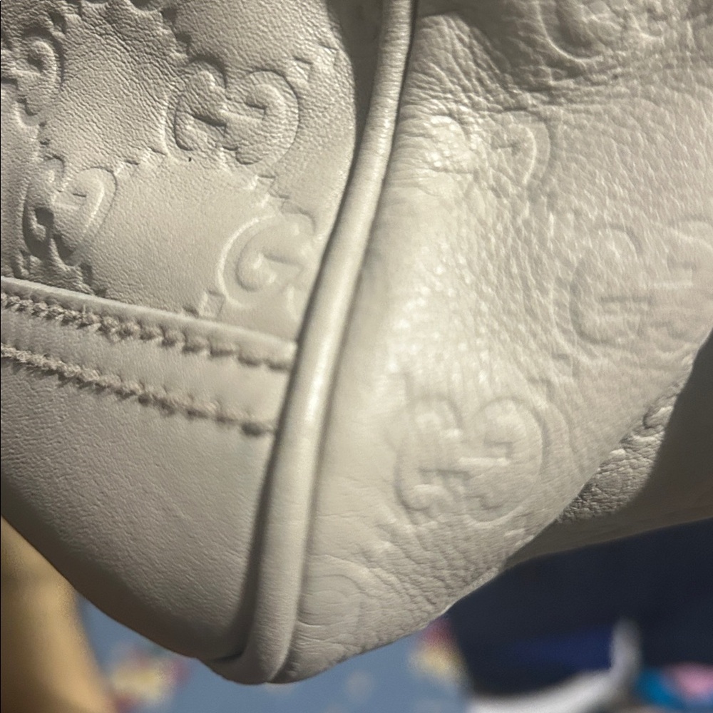 Authentic Gucci Satchel - Picture 11 of 16